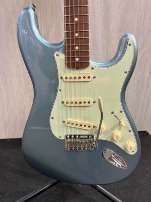 Fender - Vintera '60s Stratocaster 2